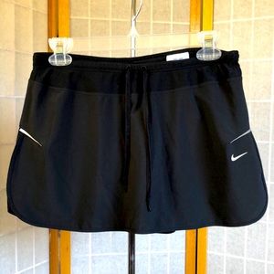 Nike skort M